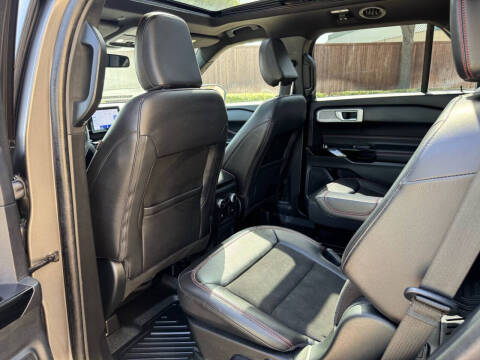2023 Ford Explorer ST-Line