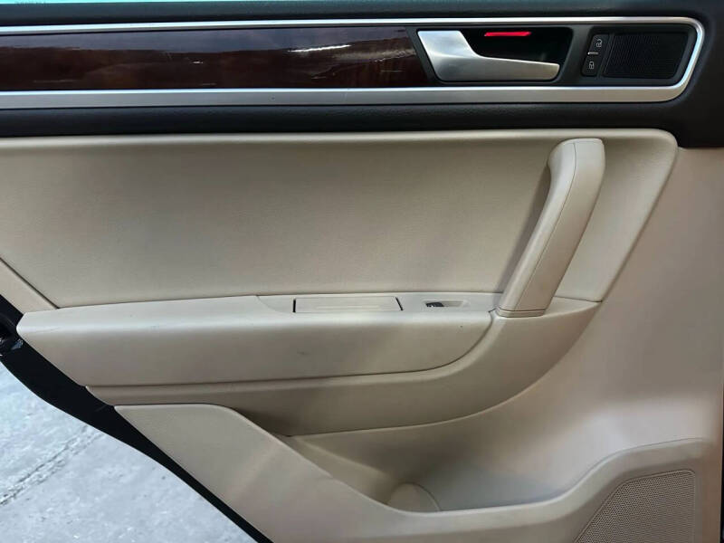 2012 Volkswagen Touareg