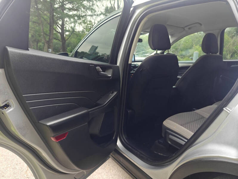2021 Ford Escape SE