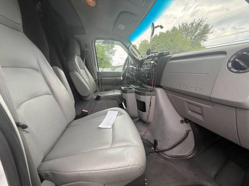 2012 Ford E-Series E-250