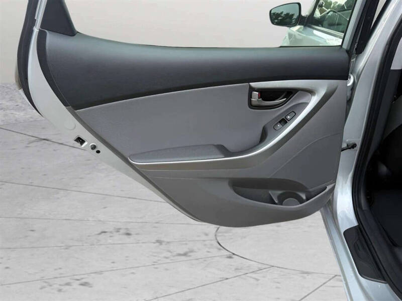 2012 Hyundai Elantra Limited
