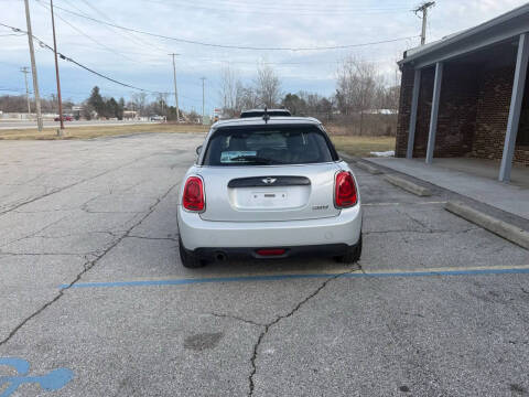 2016 MINI Hardtop 4 Door Cooper