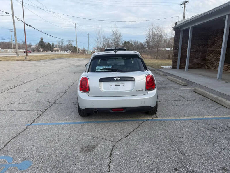 2016 MINI Hardtop 4 Door Cooper
