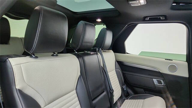 2024 Land Rover Discovery P300 Dynamic SE