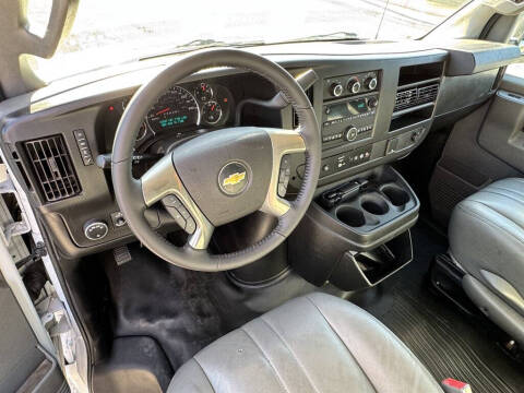 2021 Chevrolet Express 2500