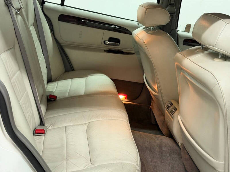 2000 Lincoln Town Car Executive