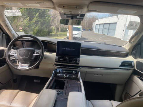 2019 Lincoln Navigator Select