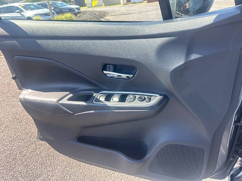 2024 Nissan Versa SR
