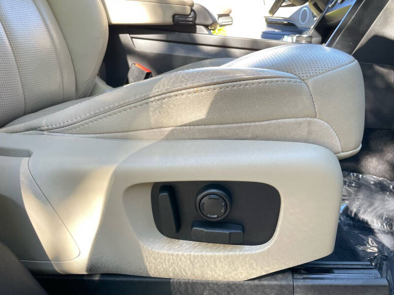 2020 Land Rover Discovery SE