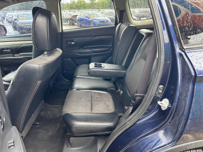 2015 Mitsubishi Outlander SE