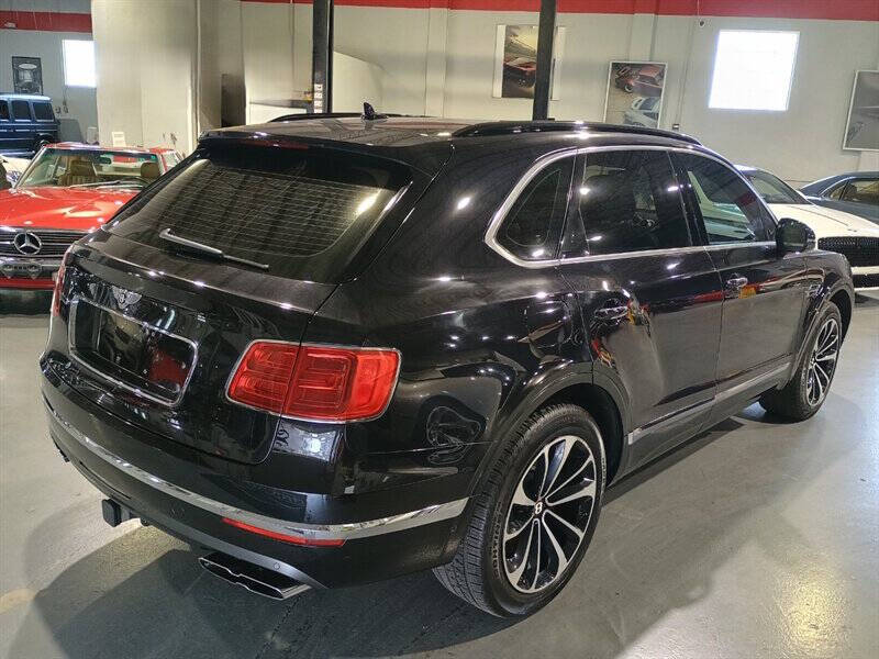 2019 Bentley Bentayga 12