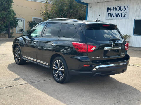 2017 Nissan Pathfinder Platinum