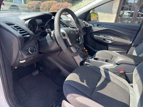 2016 Ford Escape S