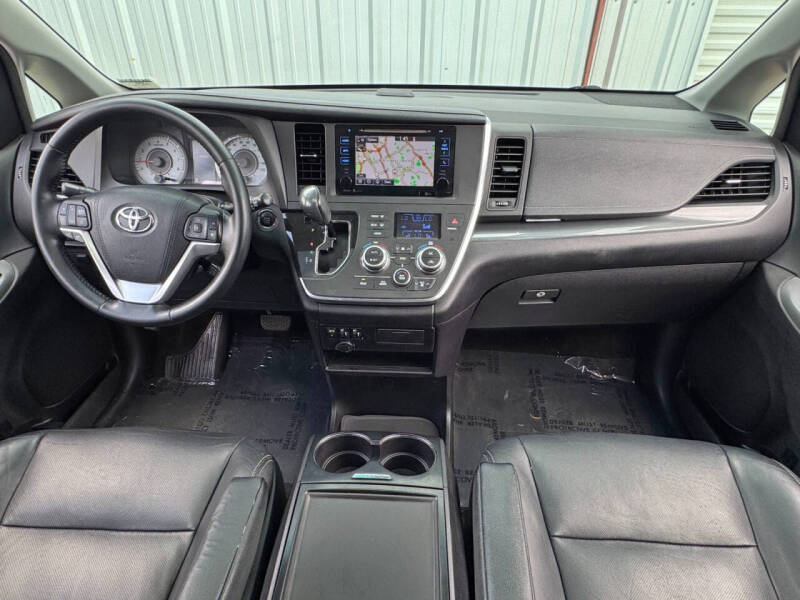 2015 Toyota Sienna