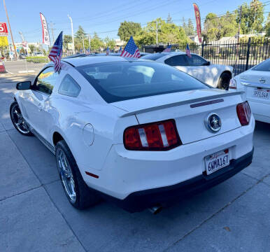 2012 Ford Mustang V6