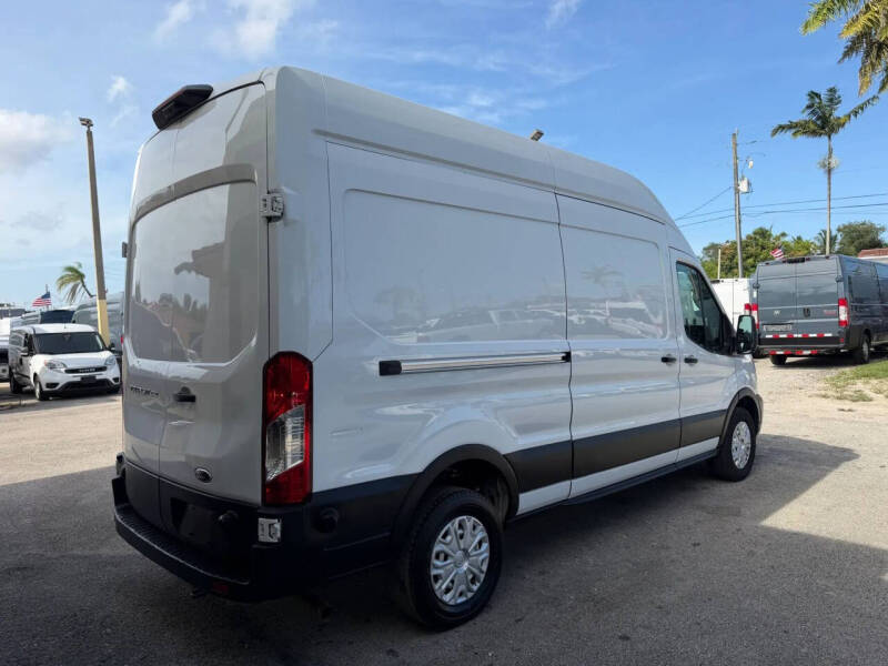 2024 Ford Transit 250