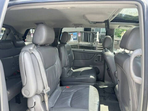 2004 Toyota Sienna