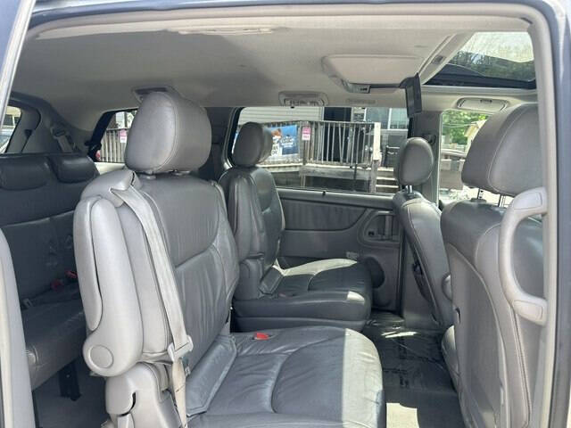 2004 Toyota Sienna