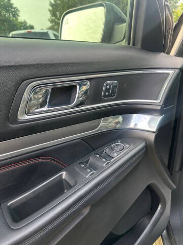 2017 Ford Explorer Sport