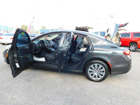 2015 Chrysler 200 LX