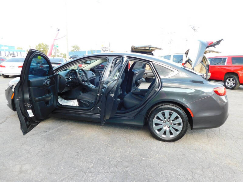 2015 Chrysler 200 LX