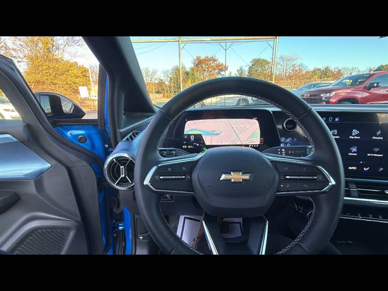 2025 Chevrolet Equinox EV LT 2