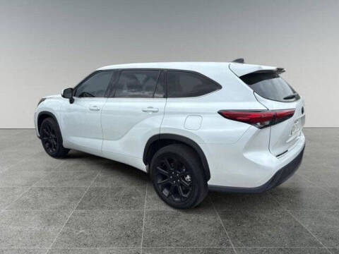 2022 Toyota Highlander L