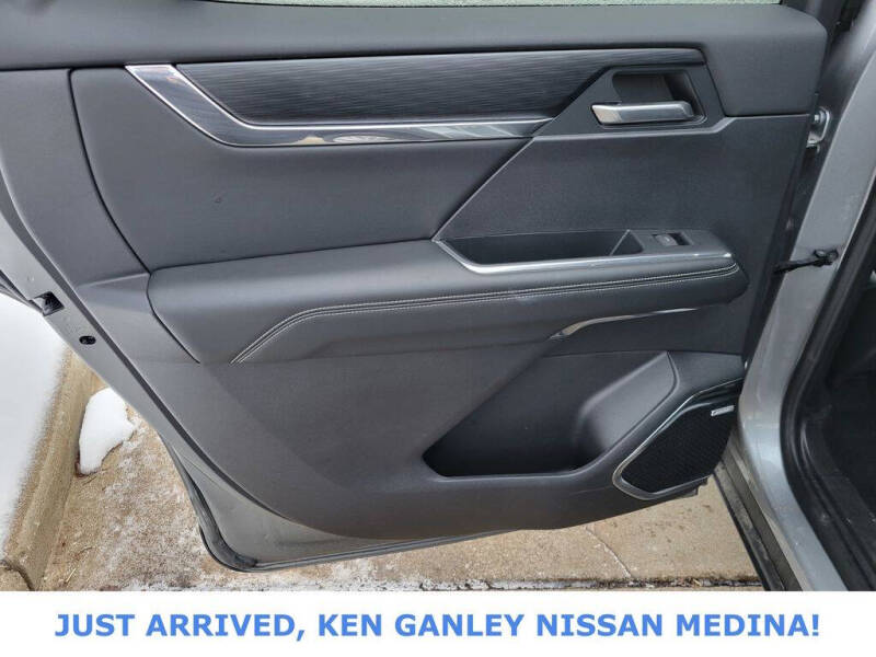 2024 GMC Acadia Elevation