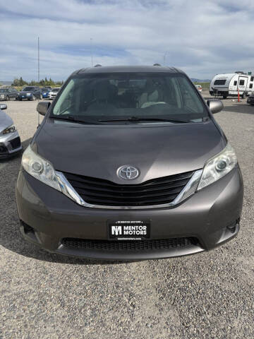 2013 Toyota Sienna LE 7-Passenger Auto Access Seat