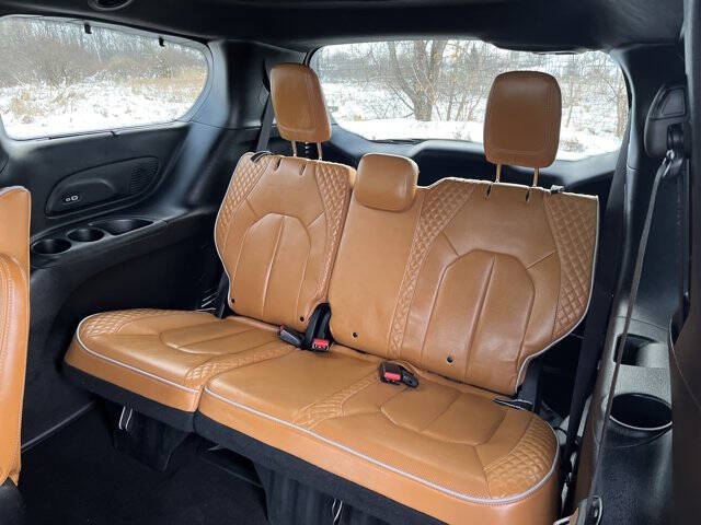 2021 Chrysler Pacifica Hybrid Pinnacle