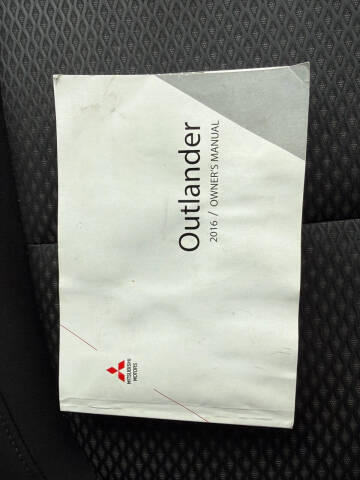 2016 Mitsubishi Outlander ES