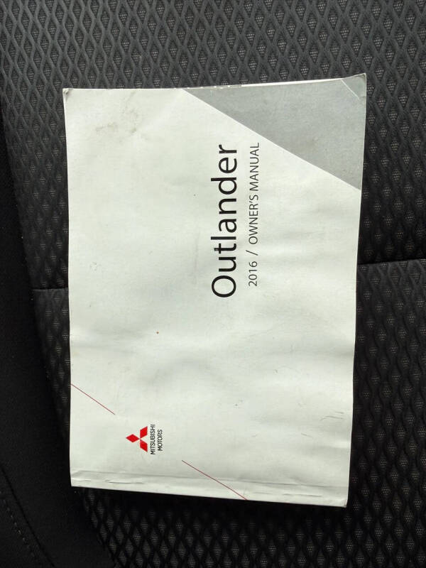 2016 Mitsubishi Outlander ES