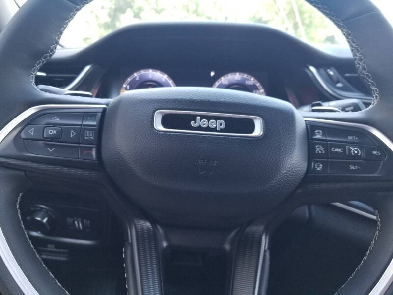 2023 Jeep Grand Cherokee Laredo
