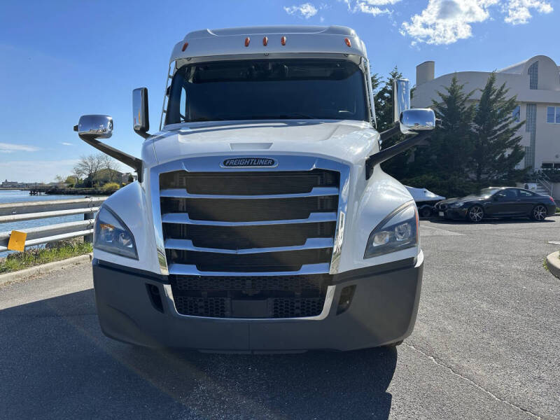 2020 Freightliner Cascadia