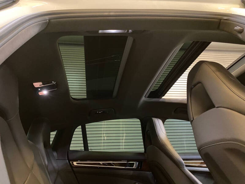2017 Porsche Panamera 4S