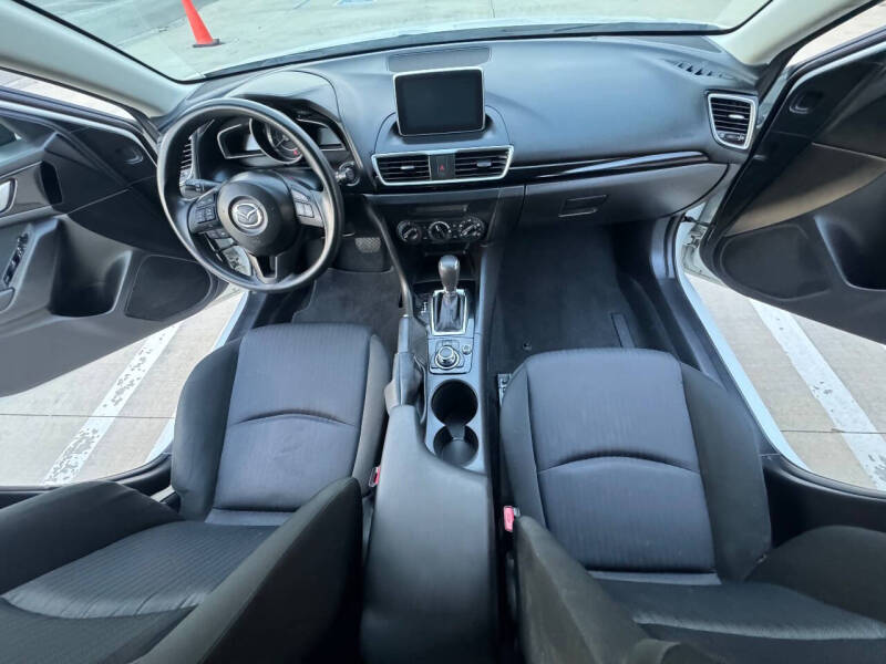 2016 Mazda MAZDA3 i Sport