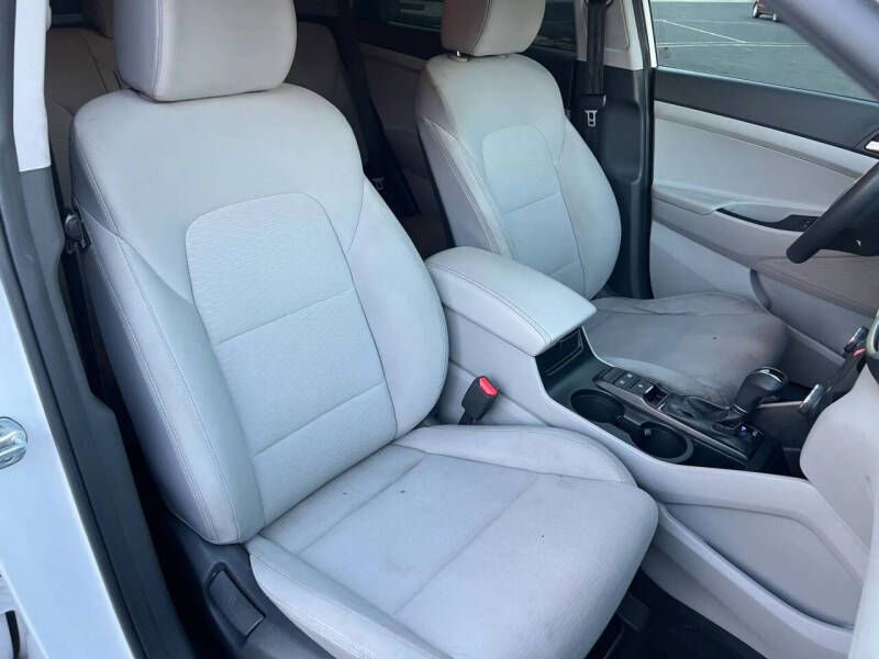 2020 Hyundai Tucson SE