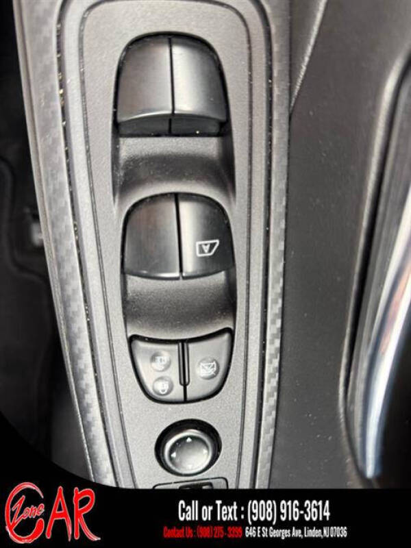 2023 Nissan Versa SV