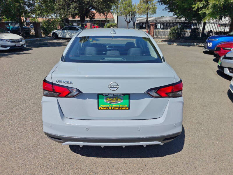 2025 Nissan Versa SV