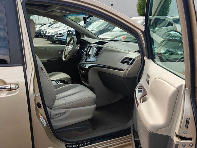 2011 Toyota Sienna