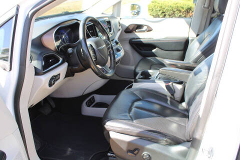 2018 Chrysler Pacifica Touring L Plus