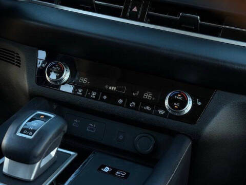 2023 Mitsubishi Outlander PHEV SE