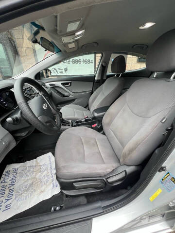 2015 Hyundai Elantra SE