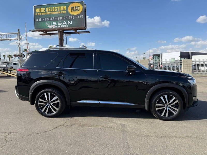 2023 Nissan Pathfinder Platinum