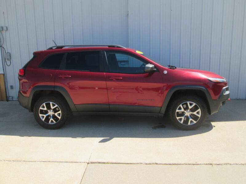 2014 Jeep Cherokee for sale at Parkway Motors in Osage Beach MO