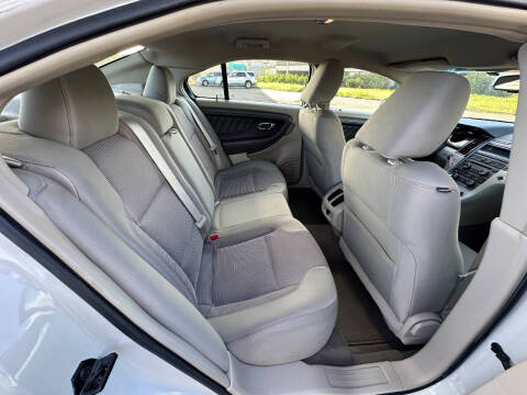 2010 Ford Taurus SEL