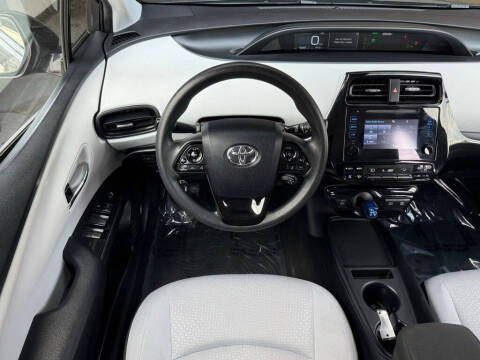 2019 Toyota Prius LE