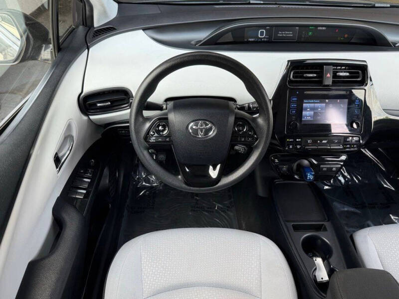 2019 Toyota Prius LE
