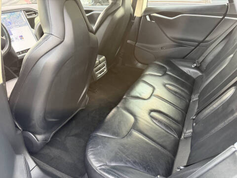 2015 Tesla Model S 70D