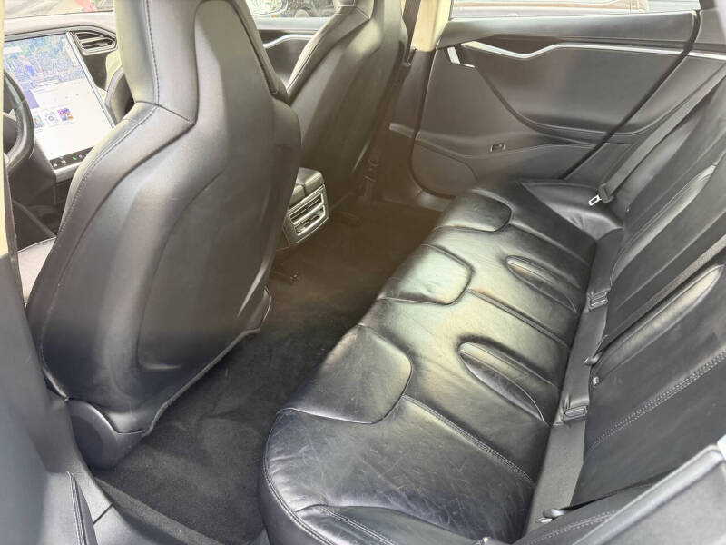 2015 Tesla Model S 70D